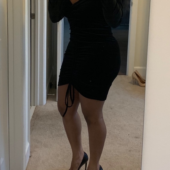 Pretty Little Thing Bardot Dress - Picture 3 of 3